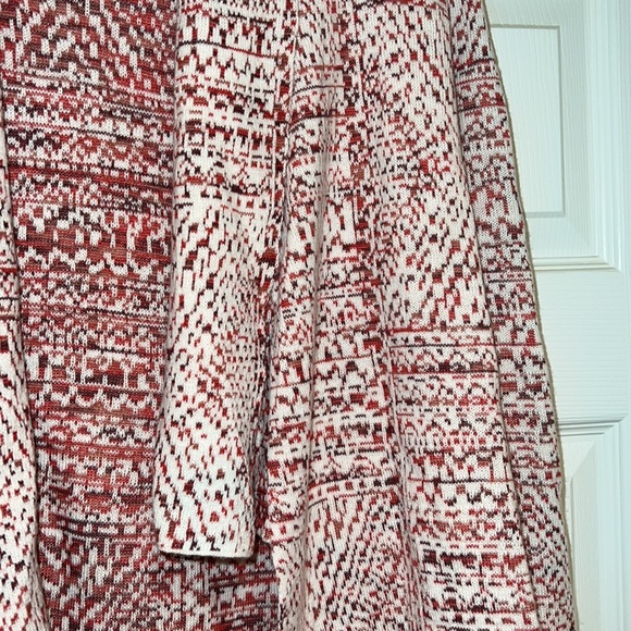 Knox Rose Sweater - Picture 4 of 5